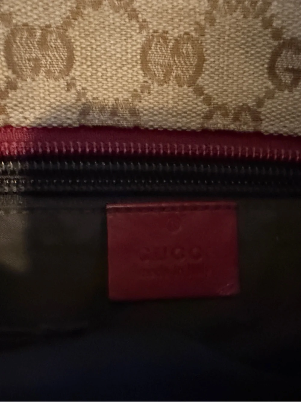 Gucci Beige GG Supreme Crossbody with Red and White Stripe Strap